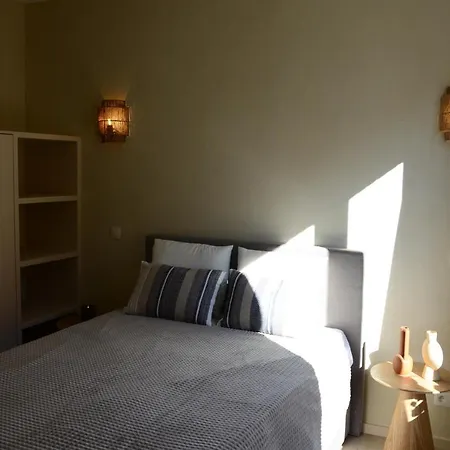 Downtown 2bdr Appartement *